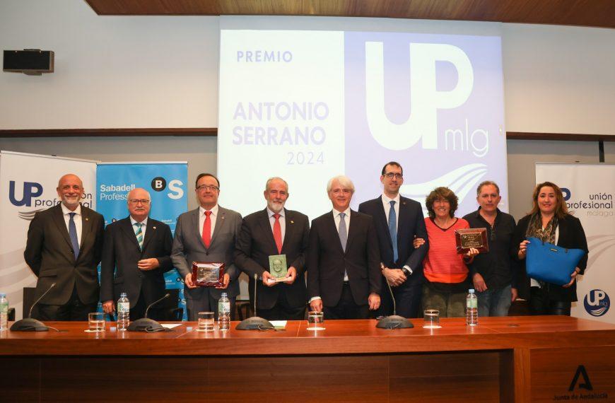 Unión Profesional Málaga entrega el Premio “Antonio Serrano” a la Agrupación de Cofradías de Semana Santa de Málaga.