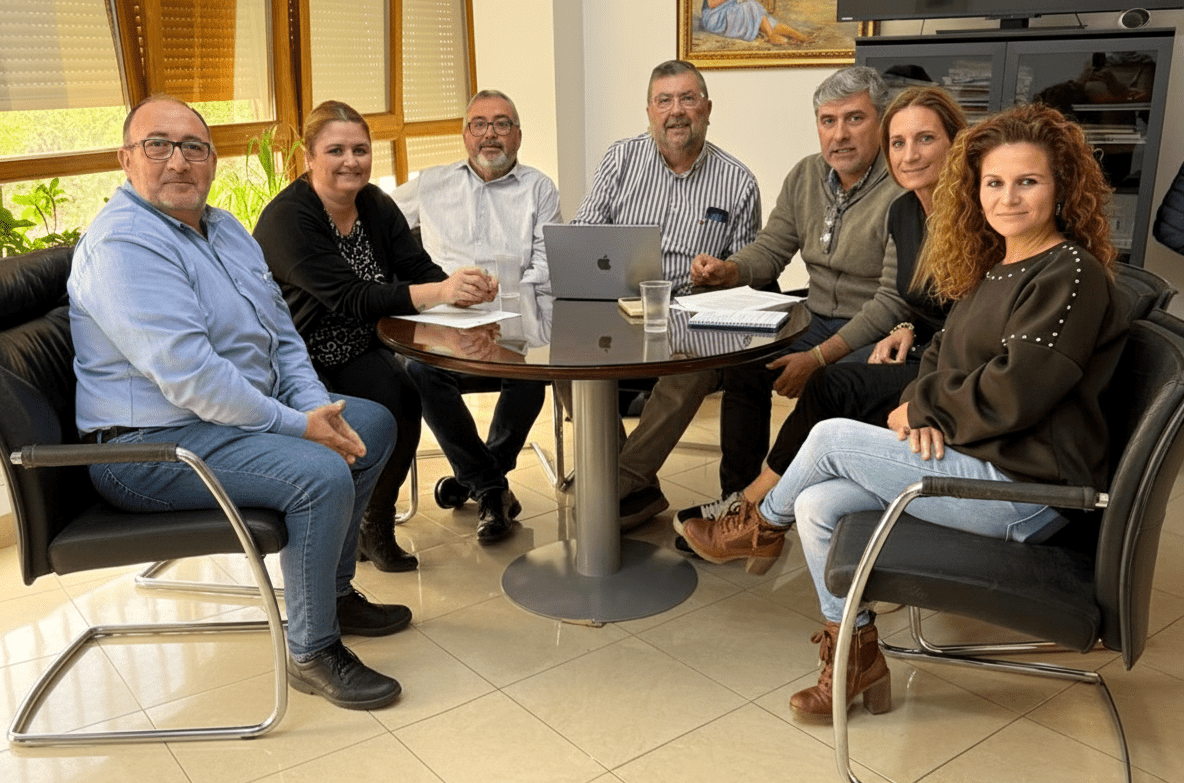 El PSOE insta a la Junta a agilizar los trámites administrativos, técnicos y ambientales de la desaladora de la Axarquía