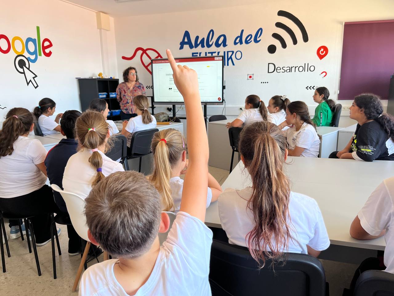 Más de 10.000 jóvenes aprenden a pararse, pensar y conectarse contra el acoso escolar gracias a Fundación Cibervoluntarios