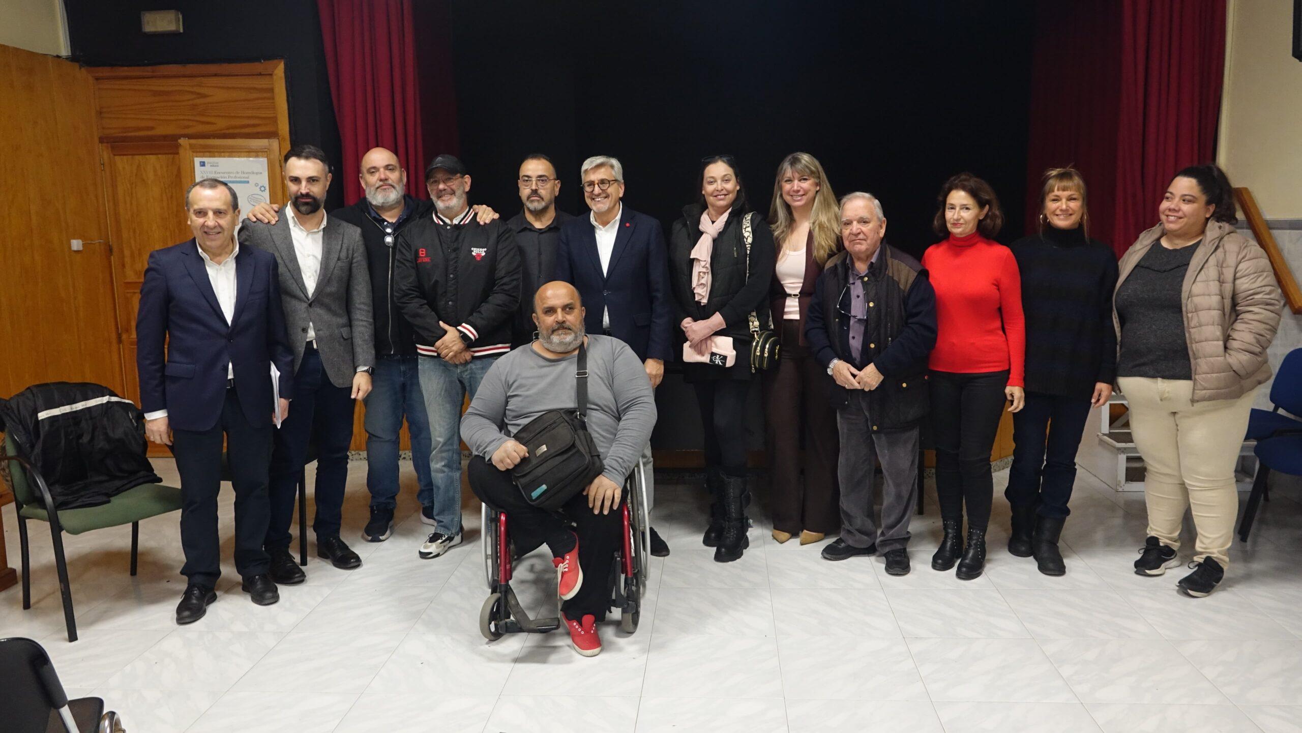 El PSOE denuncia retrasos en la entrega de tarjetas monedero que afectan a más de 4.000 familias vulnerables en Málaga