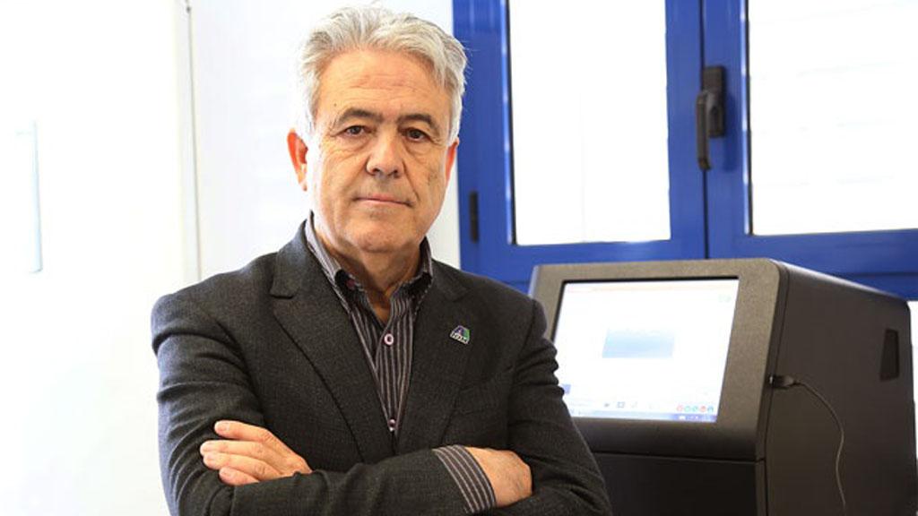 El oncólogo malagueño Emilio Alba, reconocido con el Premio Plaza de España 2025