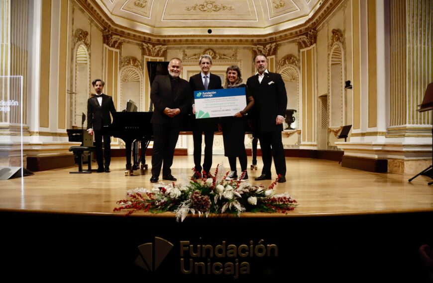 Fundación Unicaja dona a La Ciudad de los Niños la recaudación del recital solidario de Camarena y Álvarez