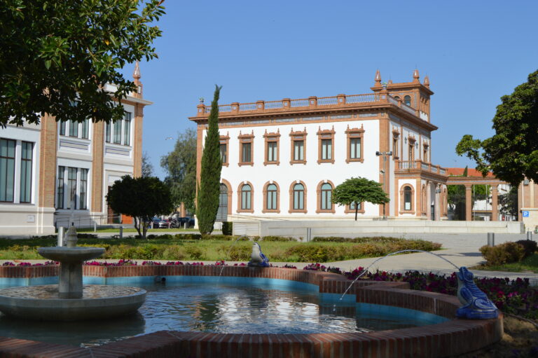 Universidad Católica de Murcia se implanta en Málaga tras adquirir Escuela Superior de Estudios de Empresa