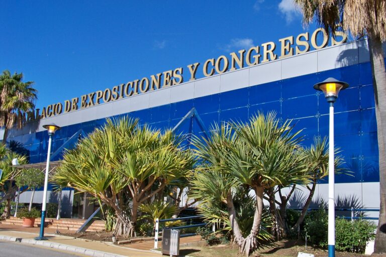 El PSOE propone abrir el Palacio de Congresos o el recinto ferial para celebrar el final del Ramadán en Estepona