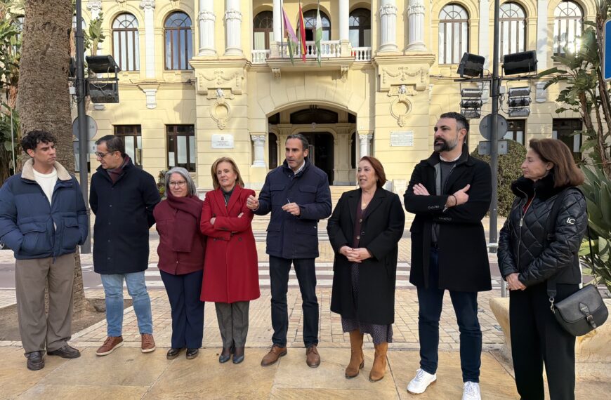 El PSOE tacha de “cinismo político” que Moreno Bonilla esconda el “escándalo de los cribados tras la foto de la primera piedra de un aparcamiento”