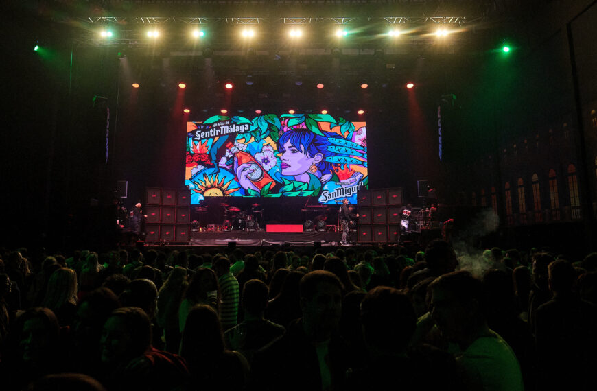 Así fue el festival de celebración del 60 aniversario de San Miguel en Málaga: actuaciones sorpresa, arte urbano y mucho arraigo local