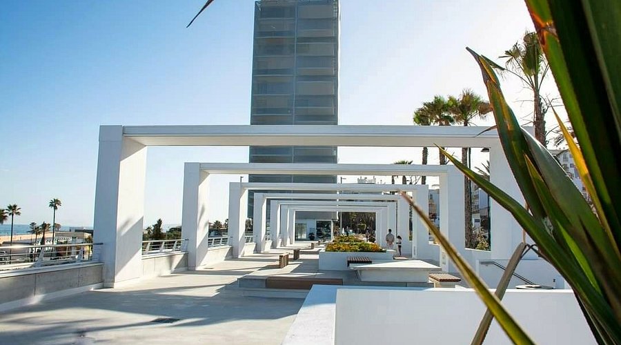 La Justicia rechaza archivar la causa por la adjudicación de la Torre Mirador del Carmen a la nuera del alcalde de Estepona