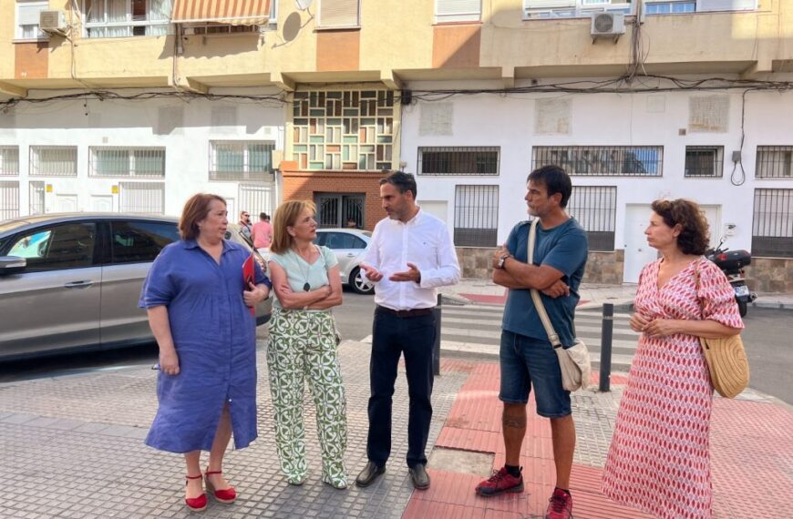 El PSOE afea al PP que “la medida urgente” para blindar los locales comerciales de su conversión en infraviviendas “llega tres años tarde”