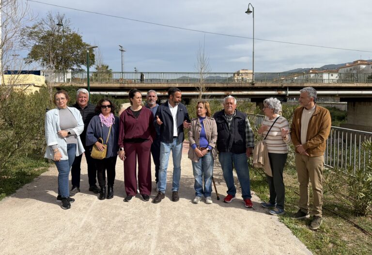 El PSOE exige un plan de renaturalización para el Guadalmedina frente al “modelo de hormigón del alcalde”