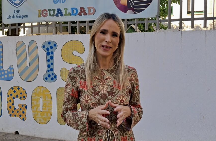 El PSOE-A replica a Moreno Bonilla que el alumnado y profesorado andaluz sí tienen prisa por que las clases no sean “hornos”: “Ya son seis años sin aplicar la ley de bioclimatización”