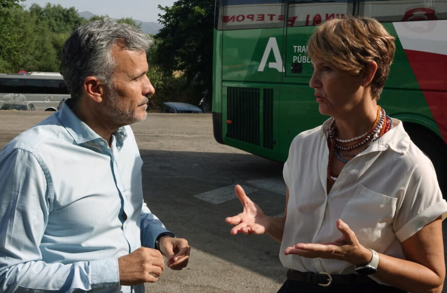 El PSOE exige invertir en transporte público los 15 millones que la Junta recauda de la AP-7