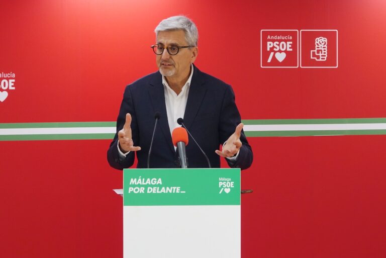 El PSOE exige a PP y Vox que Málaga no sea “la gran olvidada” en la negociación del Gobierno andaluz
