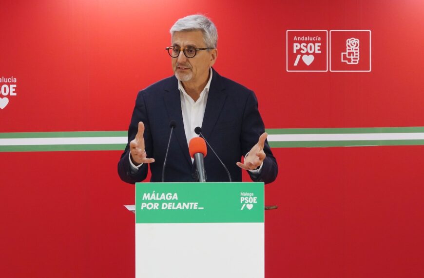 El PSOE exige a PP y Vox que Málaga no sea “la gran olvidada” en la negociación del Gobierno andaluz