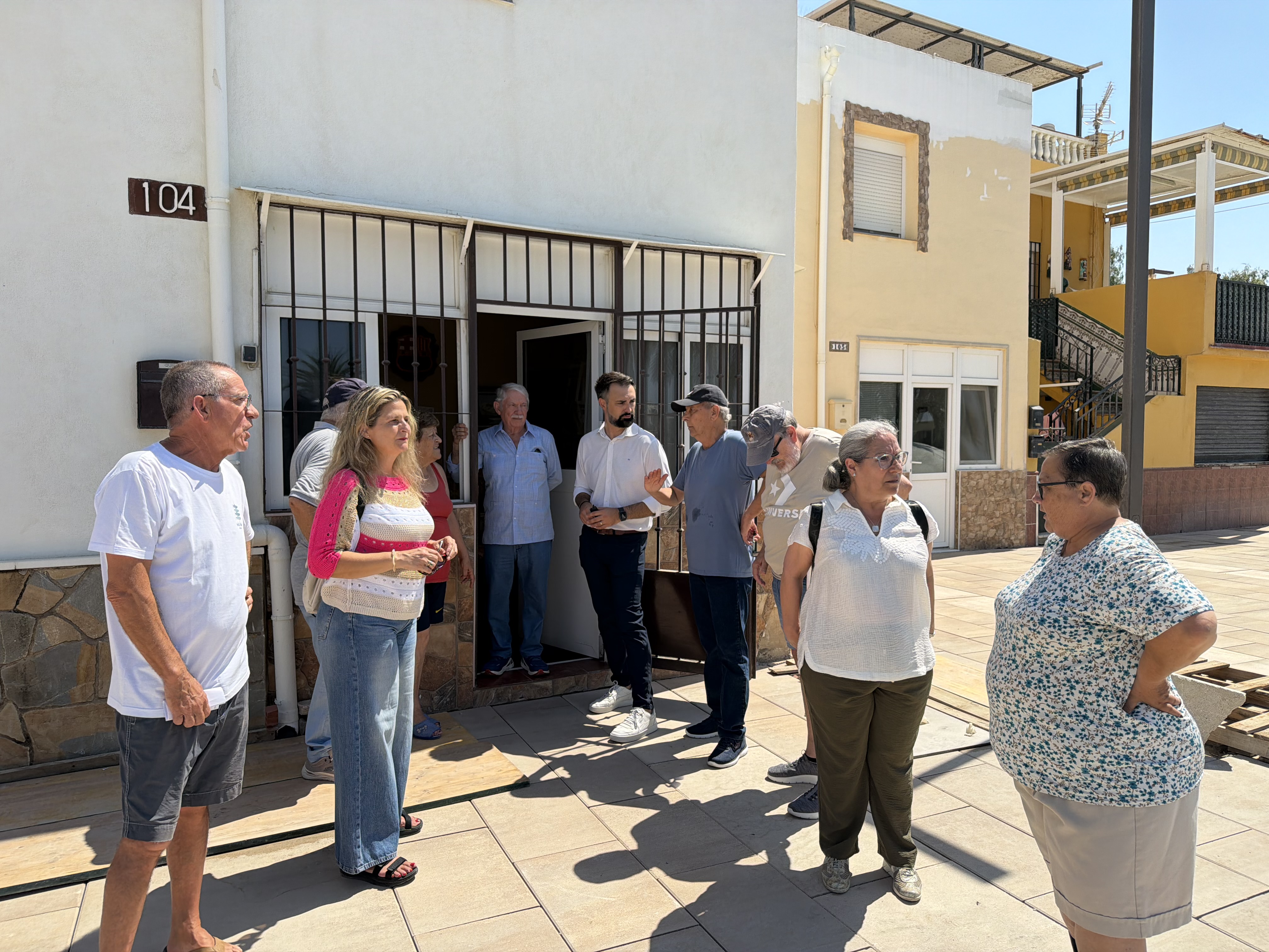 El PSOE denuncia que el Ayuntamiento convierte el paseo marítimo de Pedregalejo en un “entorno franquicia”