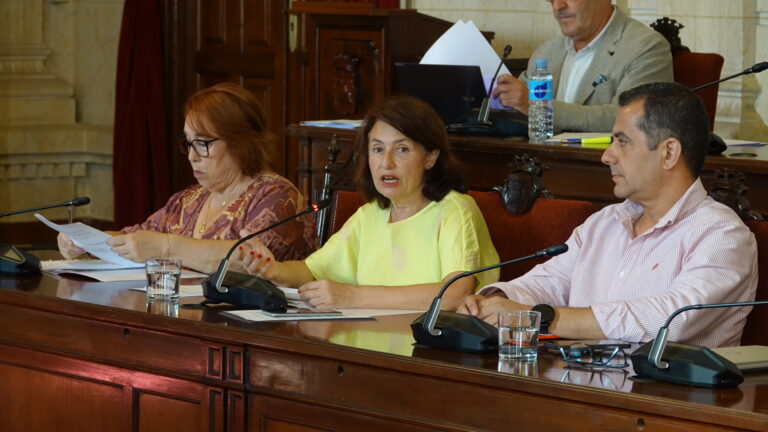 El PSOE exige soluciones habitacionales para las familias vulnerables que viven en autocaravanas en Sacaba