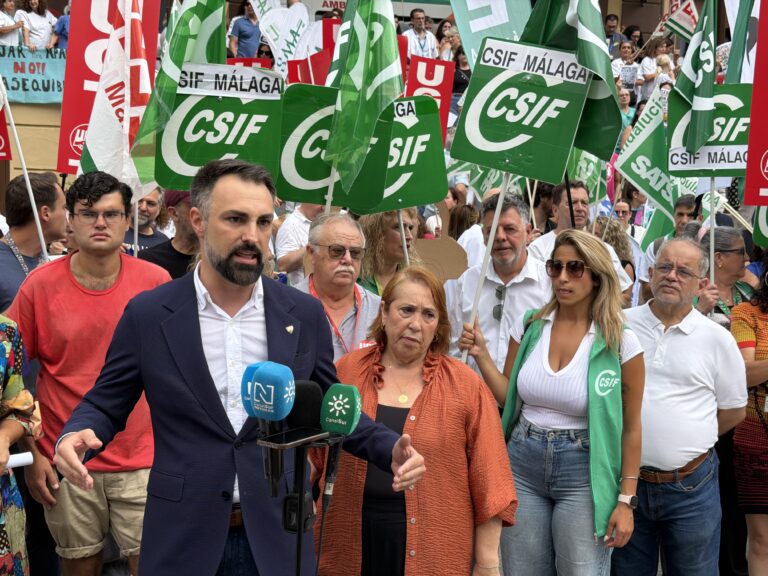 El PSOE exige la gratuidad del aparcamiento del Hospital Civil y denuncia un «copago sanitario»