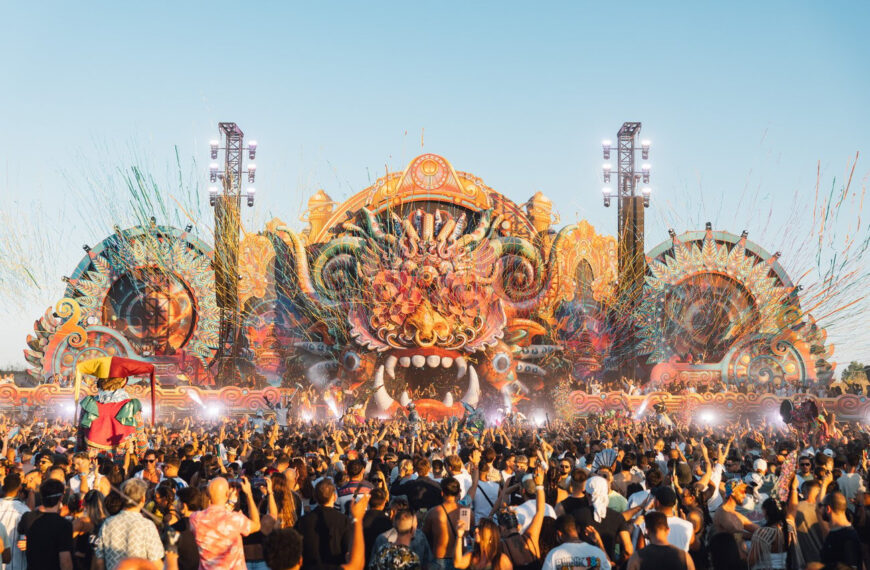 elrow reúne a cerca de 20.000 personas en Málaga en su regreso a la Costa del Sol