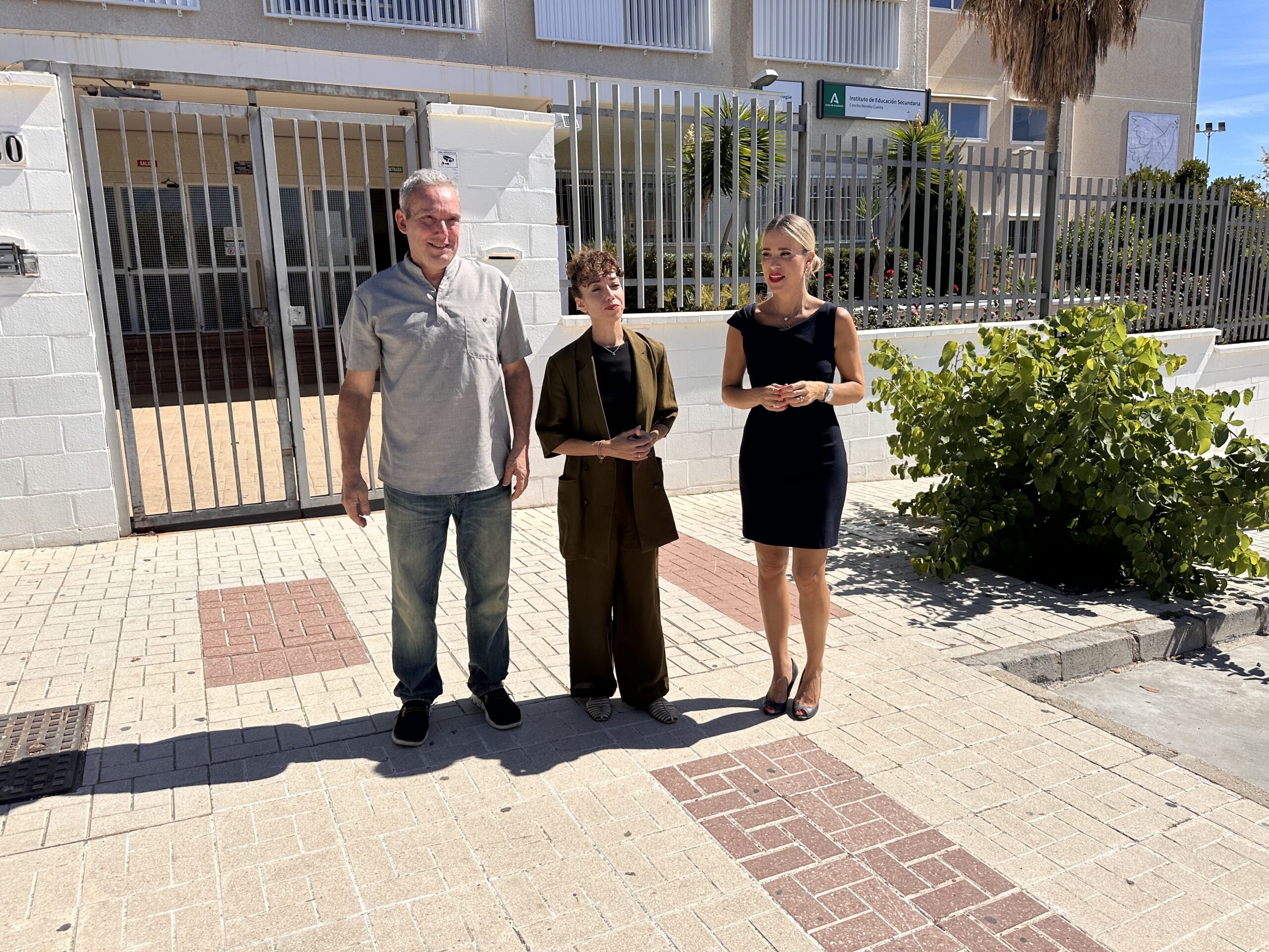 El PSOE llevará al Parlamento las aulas de hasta 37 alumnos del IES Concha Méndez Cuesta de Torremolinos