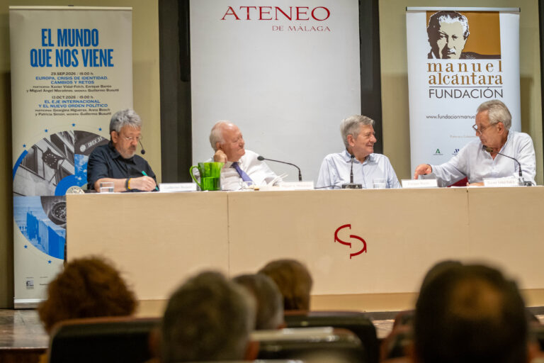 Moratinos, Vidal-Folch y Enrique Barón debaten en Málaga sobre la identidad de Europa y su papel global