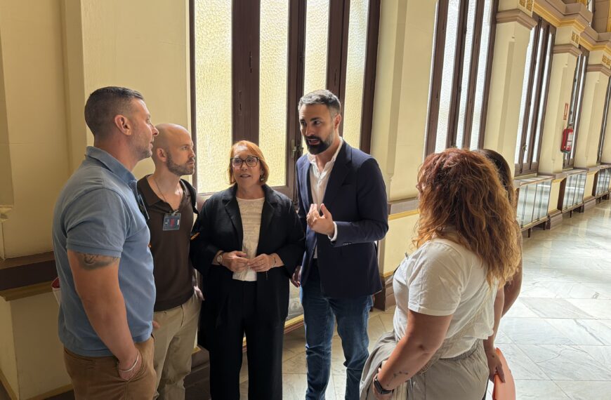 El PSOE logra el respaldo del pleno a un plan de choque de vivienda y reclama acelerar las VPO de Málaga
