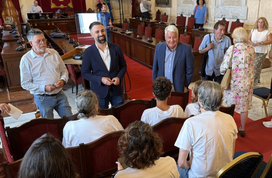 El PSOE critica la gestión de las obras de Pedregalejo y logra apoyo unánime para mejorar el acceso sur al aeropuerto