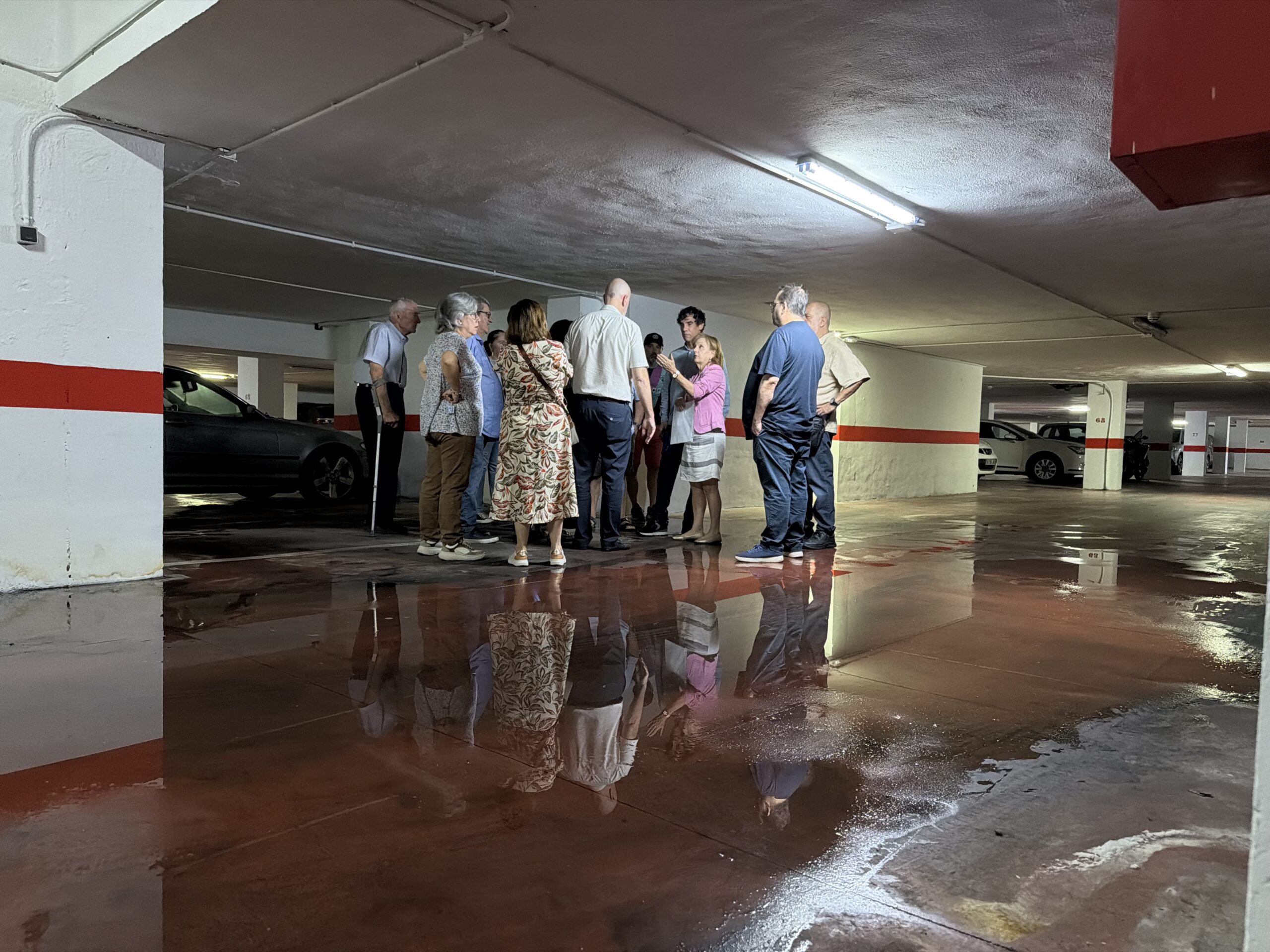 El PSOE reclama una solución a las filtraciones de agua que afectan a dos edificios de la avenida de Andalucía
