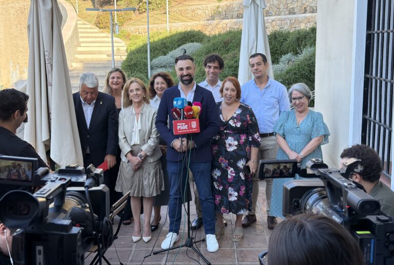 Ruiz Araujo sitúa la vivienda y los problemas cotidianos como ejes de «una nueva etapa para Málaga»