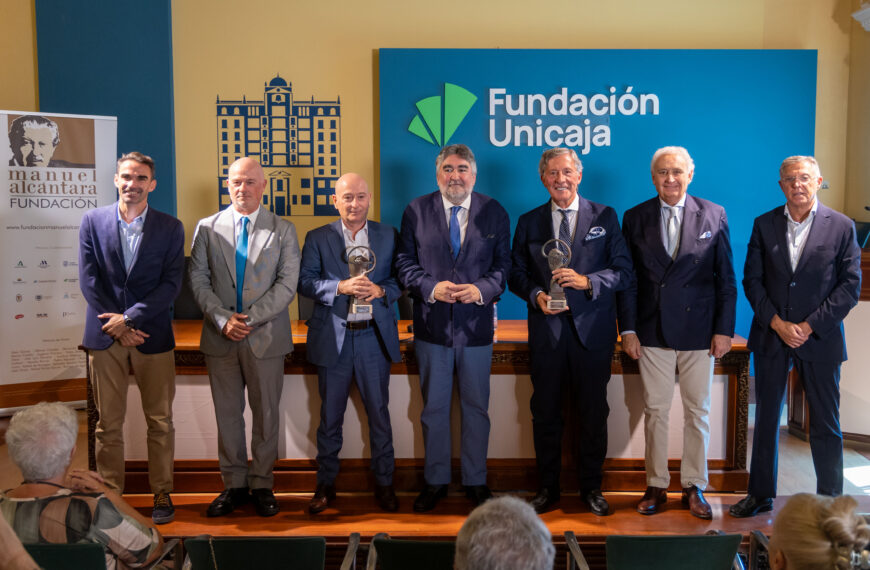 Jesús Álvarez y Orfeo Suárez reciben en Málaga el VIII Premio Nacional de Periodismo Deportivo Manuel Alcántara